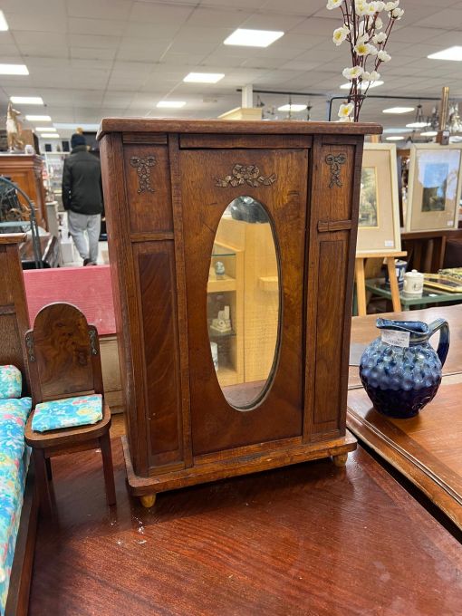 Antika yatak odası takımoo biblosu