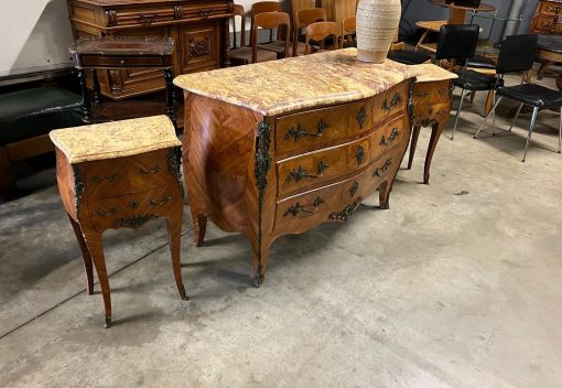 Antika mobilya alan satan